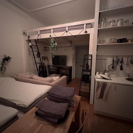 Ferienwohnung Uniikki, Kodikas Ja Supermukava Huoneisto Ydinkeskustassa! Helsinki Exterior foto